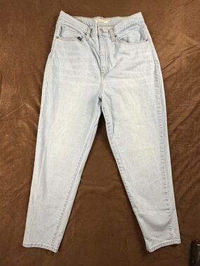 Levi's Light Wash High-Rise Women's Jeans